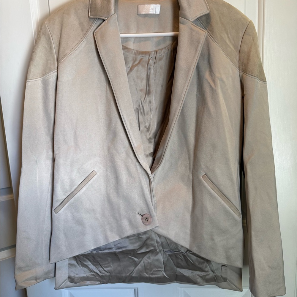 Doo.Ri NY Beige Hi-Low Blazer Sz M